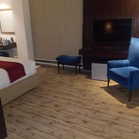 Grand Ittehad Boutique Hotel ラホール エクステリア 写真