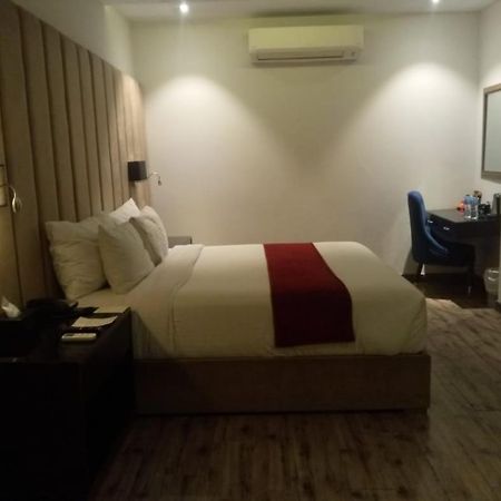 Grand Ittehad Boutique Hotel ラホール エクステリア 写真