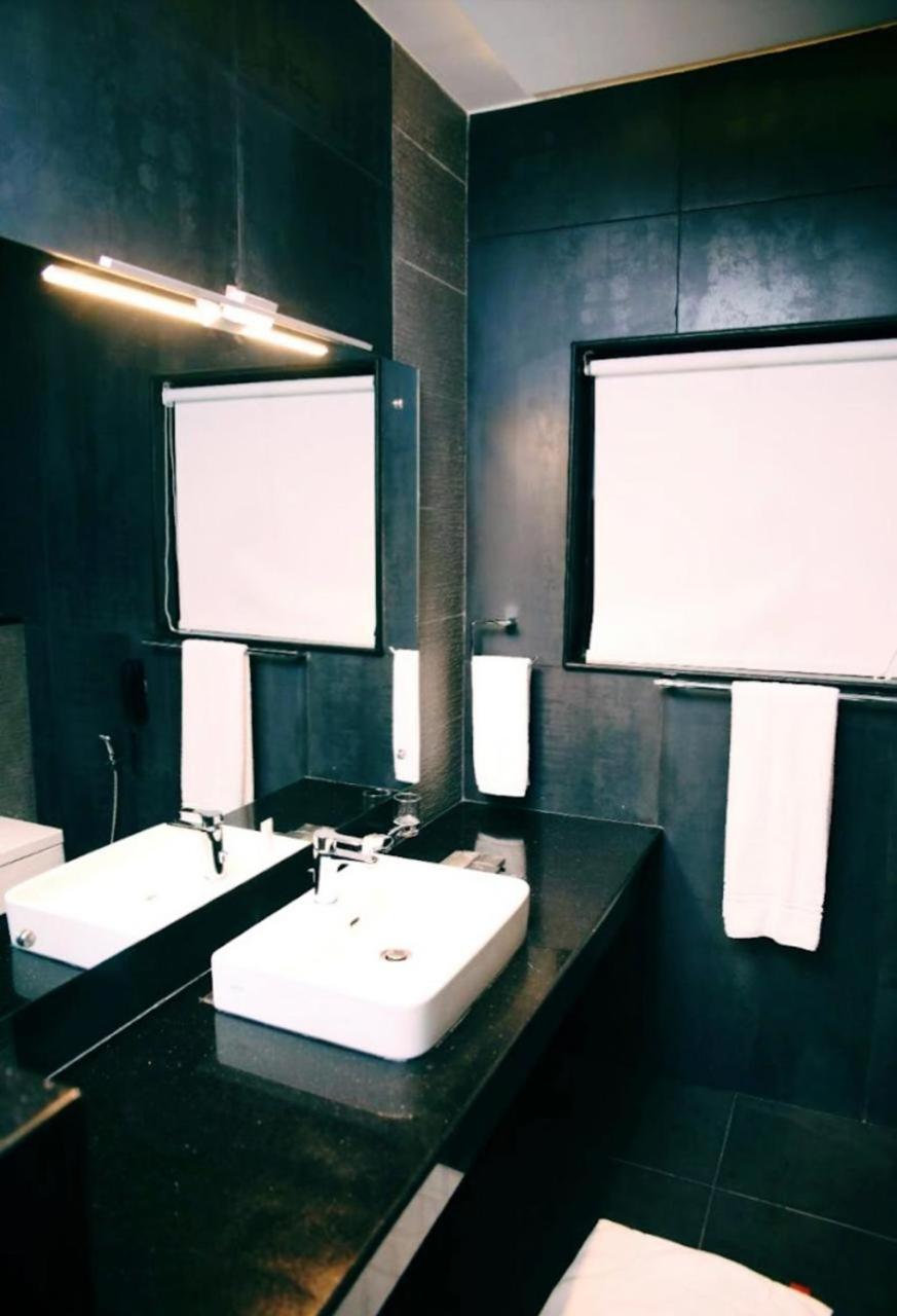 Grand Ittehad Boutique Hotel ラホール エクステリア 写真